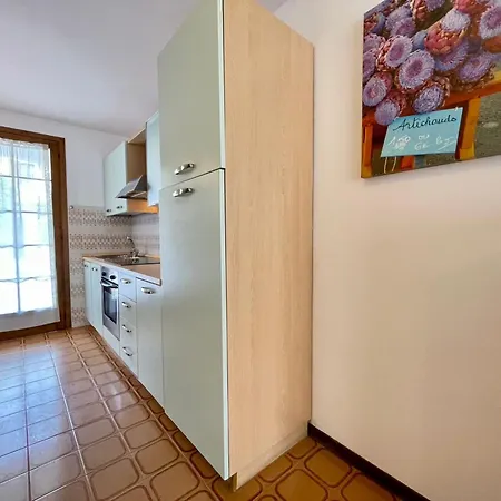 Relax In A Bright In A Quiet Village Villa *